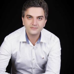   مصطفی اکبری